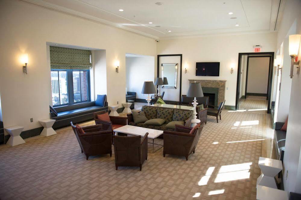Crystal Quarters Furnished Apartments At The Gramercy Arlington Kültér fotó