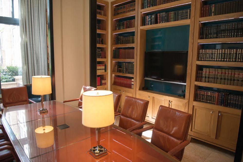 Crystal Quarters Furnished Apartments At The Gramercy Arlington Kültér fotó